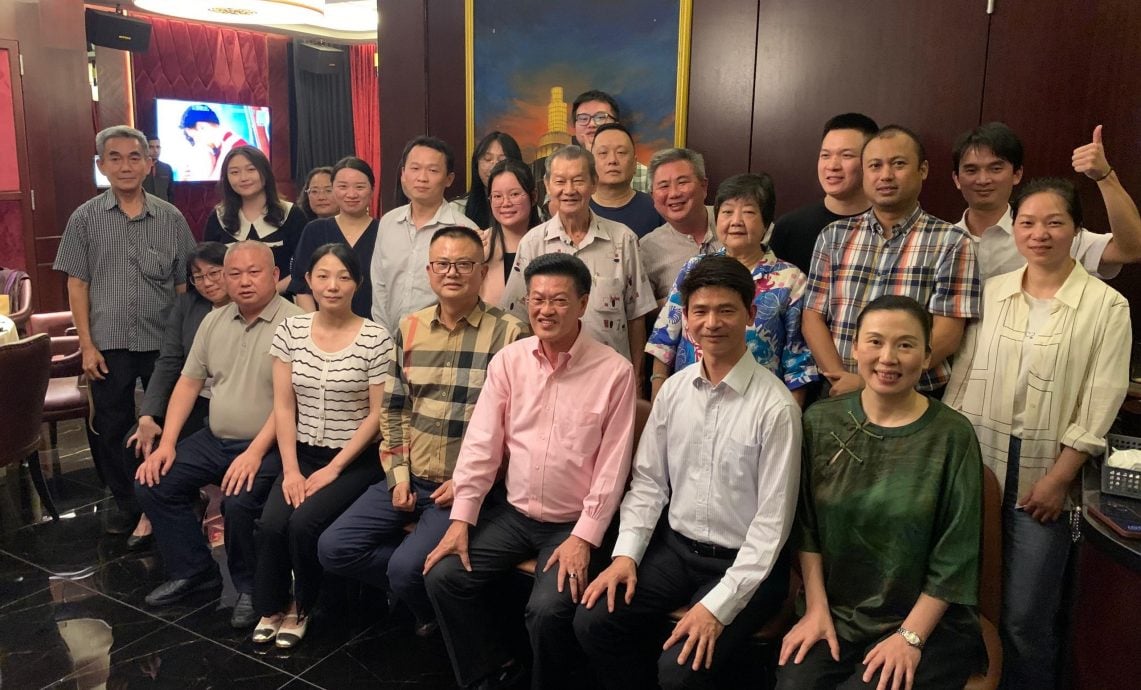 全国版：中国湖南5家茶企领导人与马来西亚茶叶商会交流