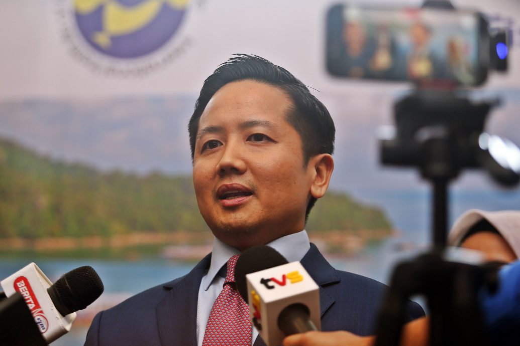 全国/副农长:龙筌捕鱼可罚20万