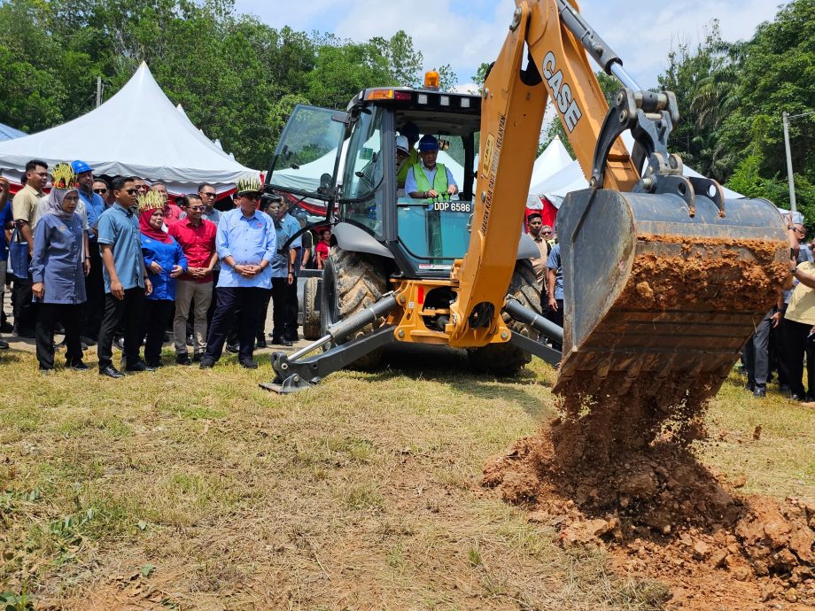全国/阿末扎希说,发表诽谤、诅咒和散播仇恨的言论是国盟惯用的手段,特别是在选举的时候。