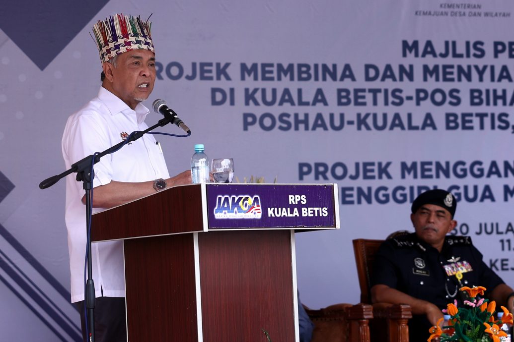 全国/阿末扎希说,发表诽谤、诅咒和散播仇恨的言论是国盟惯用的手段,特别是在选举的时候。