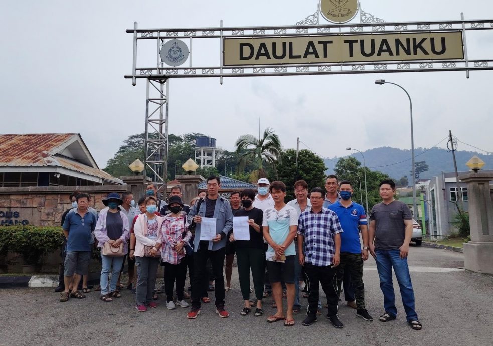 全国:12窃匪偷榴梿又砍人,芭主头破血流送院