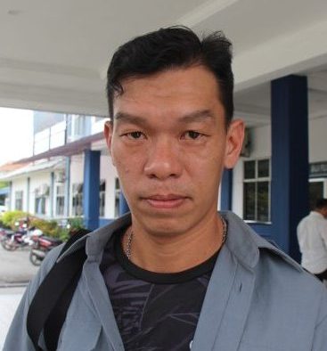 全国:12窃匪偷榴梿又砍人,芭主头破血流送院