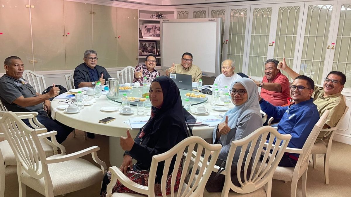 全国:丹州巫青团团长莫哈末阿兹玛威成为能吉里州议席补选国阵候选人呼之欲出?来自话望生巫统的前任和现任州议员都挺他!