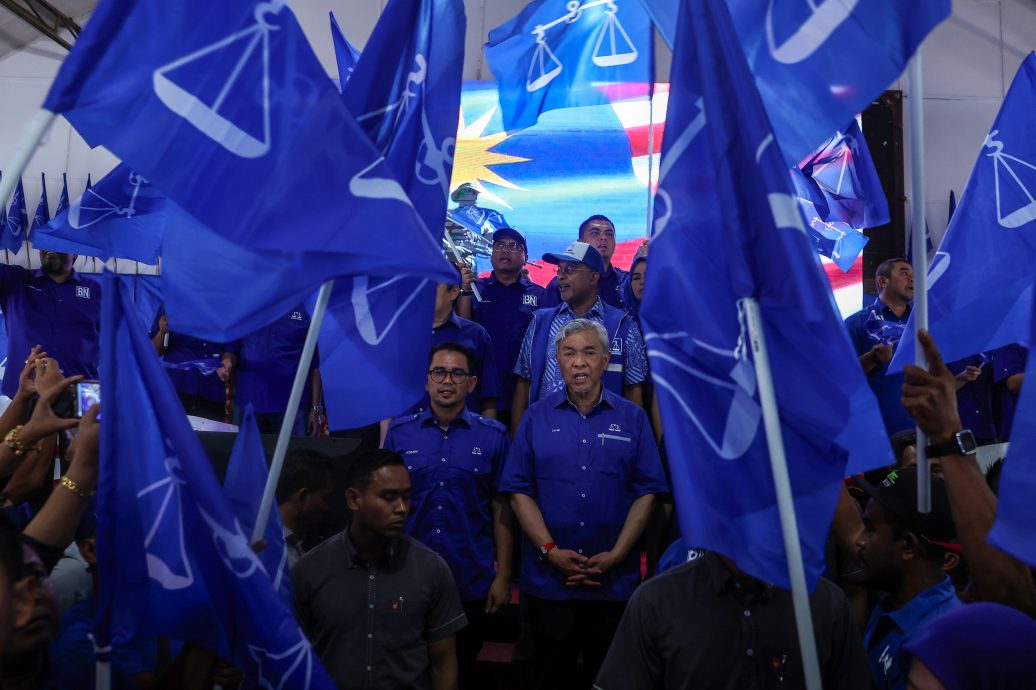 全:国阵主席拿督斯里阿末扎希披露,选中莫哈末阿兹玛威代表国阵上阵能吉里州议席补选