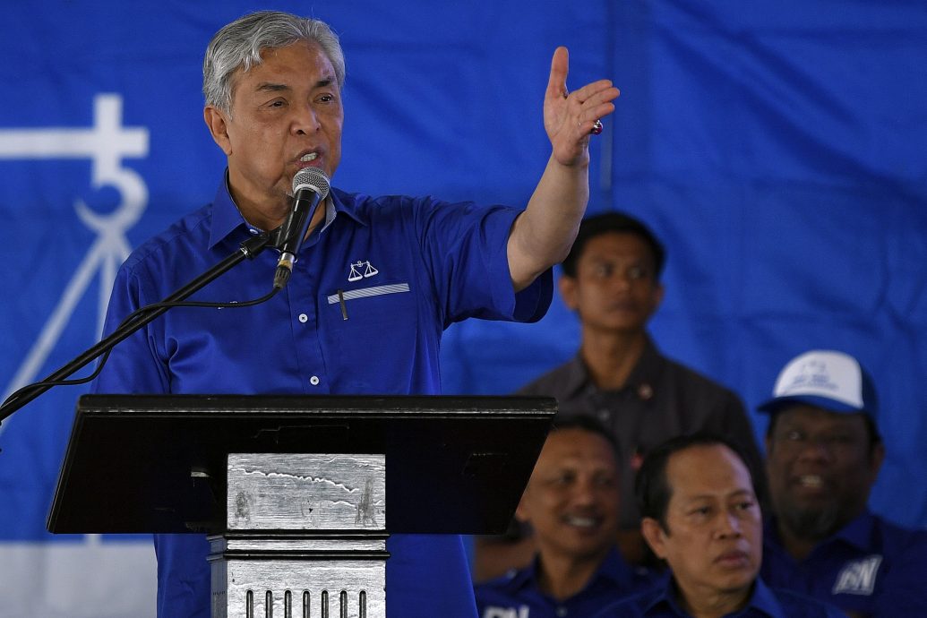 国阵主席拿督斯里阿末扎希披露,选中莫哈末阿兹玛威代表国阵上阵能吉里州议席补选