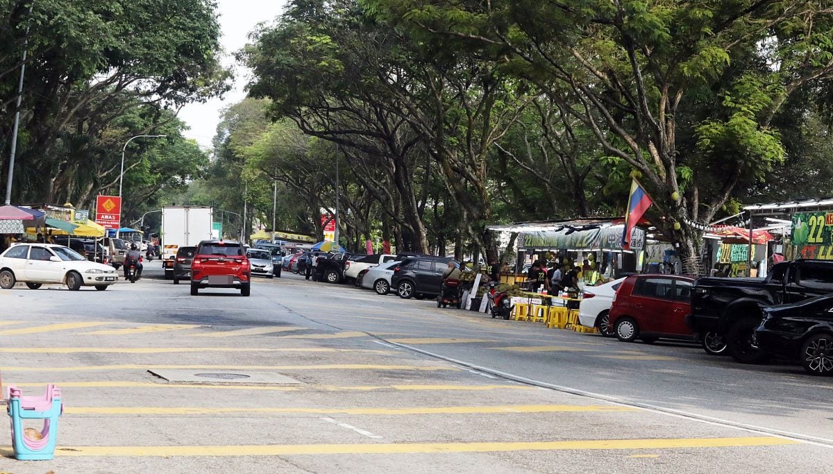 副文-大都会/榴梿飘香又来了 榴梿街消费者多但不塞车/4图