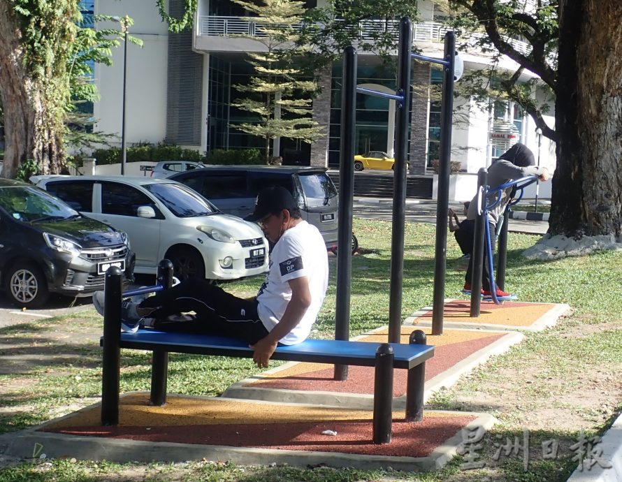 参赛夺奖太平市议会利用奖金设运动器材供市民健身