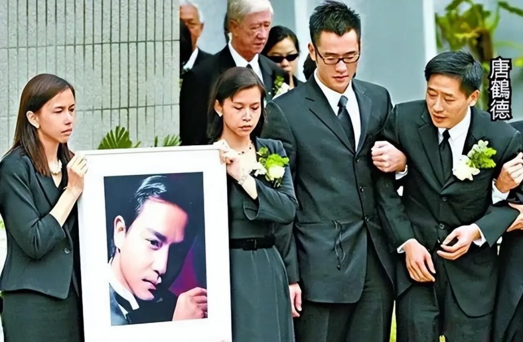 唐鹤德装深情？挨轰花哥哥遗产养新欢