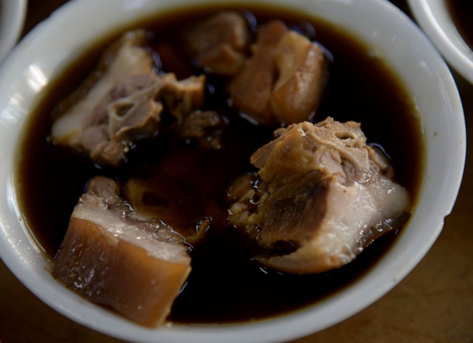 大都会-揾食好易/亚汕肉骨茶