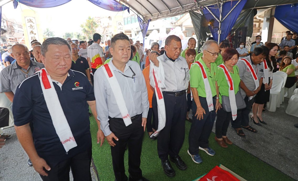 大都会/早报后面版头/梁德志母亲黄水仙老夫人举殡