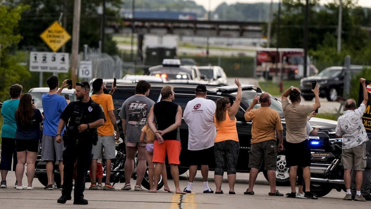 天下事 主文 特朗普坚持参加共和党代表大会 拜登:不能让暴力成为常态