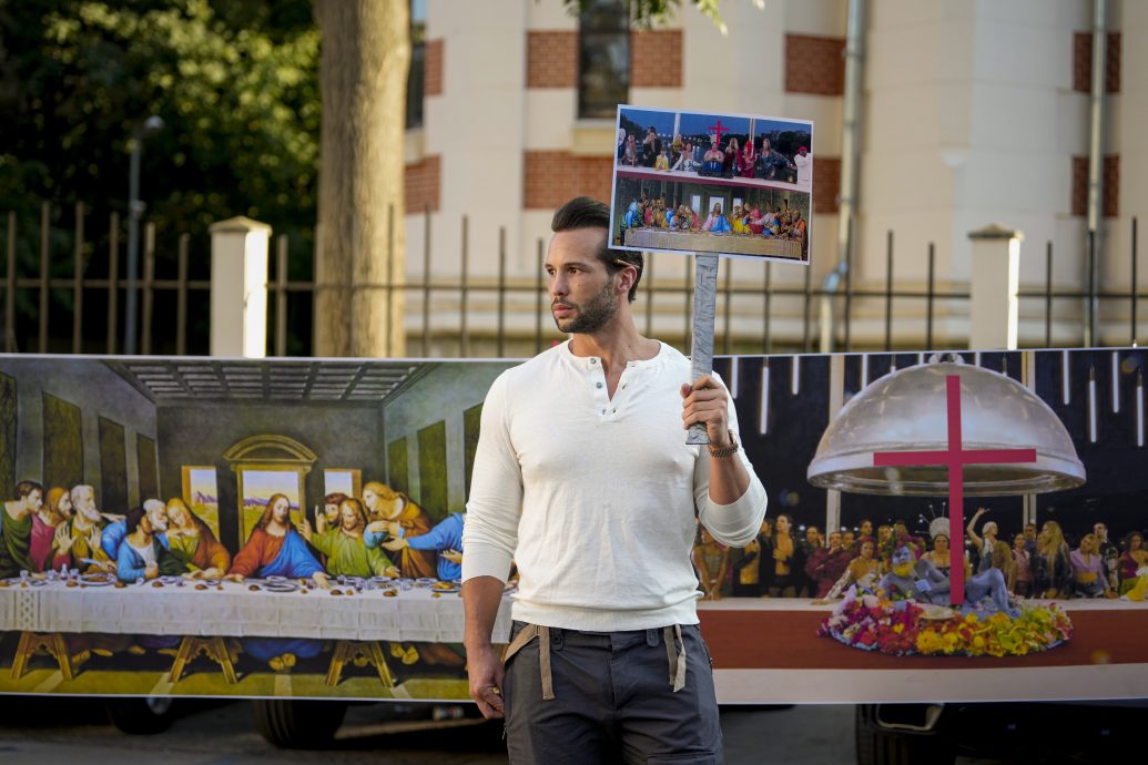 天下事主文 ∕ 开幕式《最后的晚餐》掀争议 主办方致歉