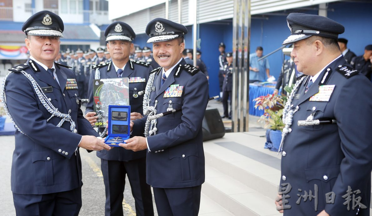 尤斯里调任交警总监 阿兹兹上任霹总警长