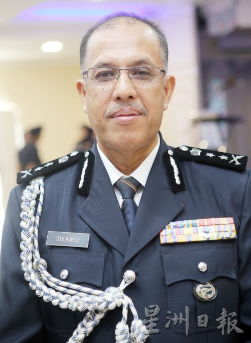 尤斯里调任交警总监 阿兹兹上任霹总警长