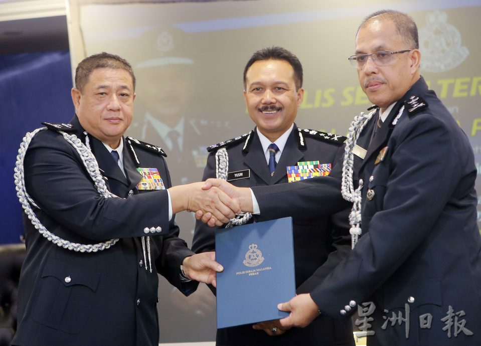 尤斯里调任交警总监 阿兹兹上任霹总警长