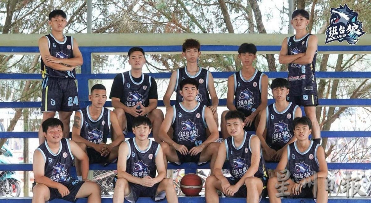 巡回13个新村球场举行的村霸(村BA)篮球公开赛731引爆