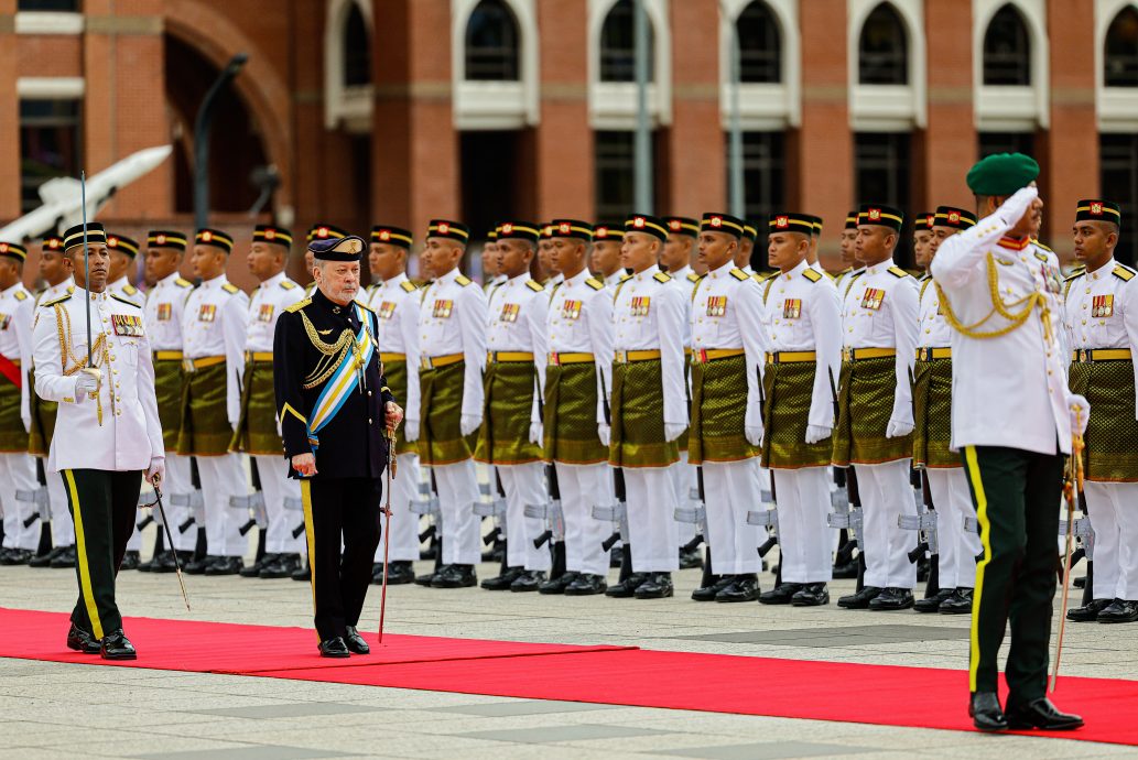 *已签发* 全国:国家元首和元首后出席英雄日活动