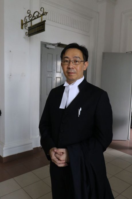 *已签发* 全国:视频:11年前劫杀美容院女东主被判死刑,华男获联邦法院检讨死刑申请,改判36年监禁和12下鞭笞