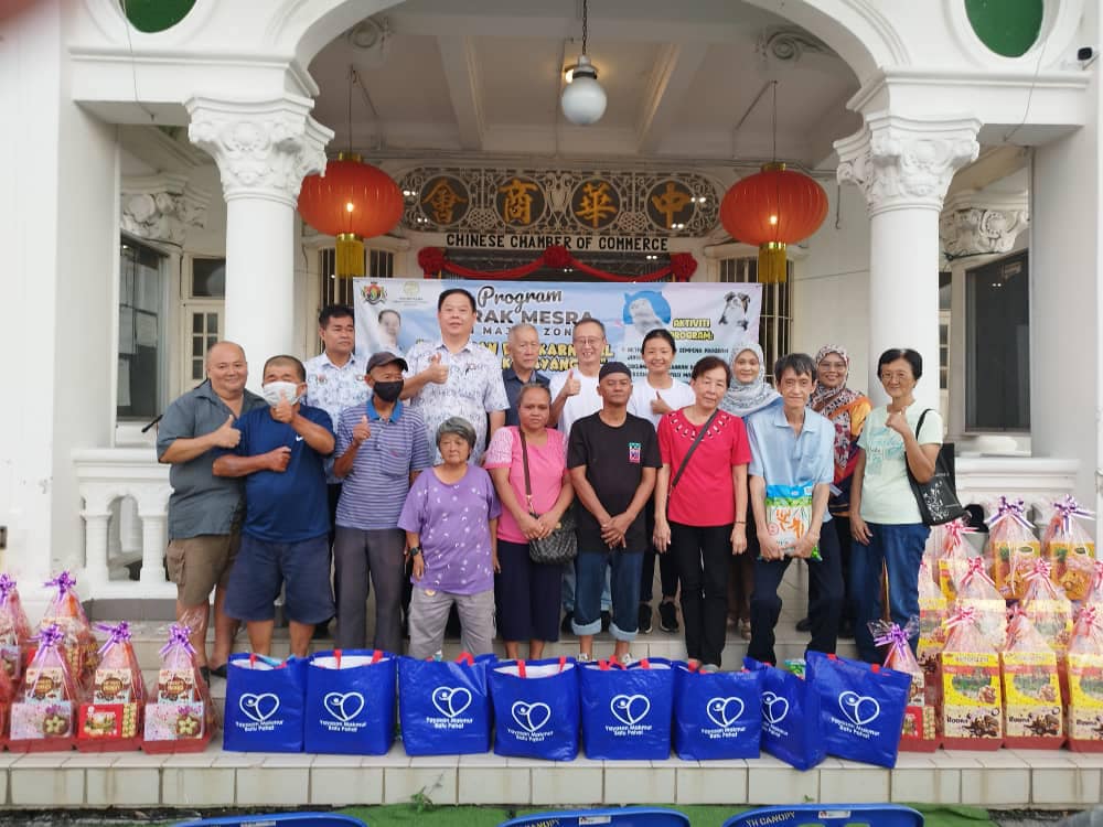 *已签发* 柔：峇中总青商团办宠物嘉年华，集合各类宠物近千人参与