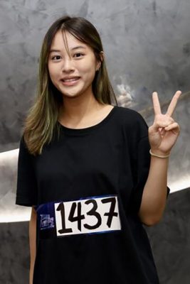 *已签发* 柔:狮城二三事:才华横溢出新秀首场海选 俊男美女出奇招跳唱演