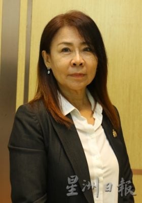 *已签发* 柔:视频:特稿:市政厅拟关闭碧鲁路小贩中心进行提升,14小贩暂迁至大马露天停车场营业半年