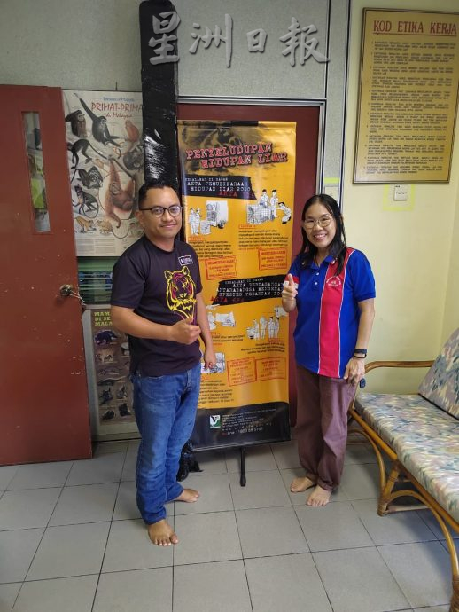 *已签发* 版头之一 柔:銮2地区野象出没行径遭网民拍下 居民受促多加小心