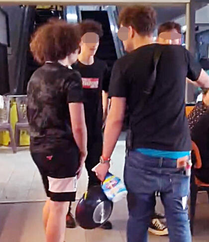 **已签发**柔:狮城二三事:3洋汉持锅带刀,大闹粥店被捕