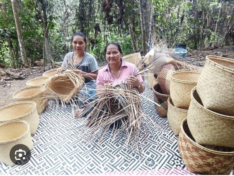 *已签发*（柔封面）柔：善心美事：退休老师投身义工，为改善原住民生活
