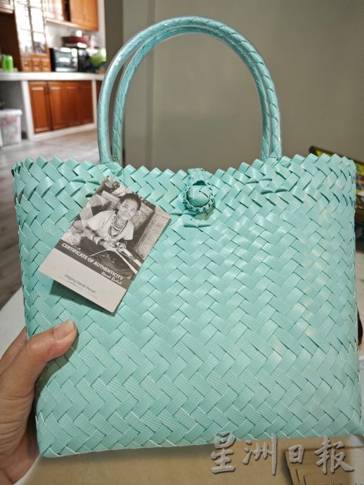 *已签发*（柔封面）柔：善心美事：退休老师投身义工，为改善原住民生活