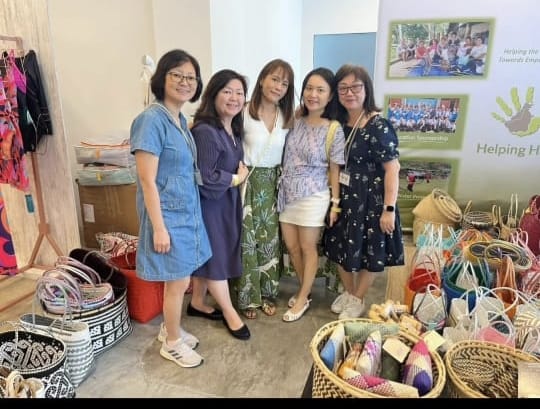 *已签发*（柔封面）柔：善心美事：退休老师投身义工，为改善原住民生活