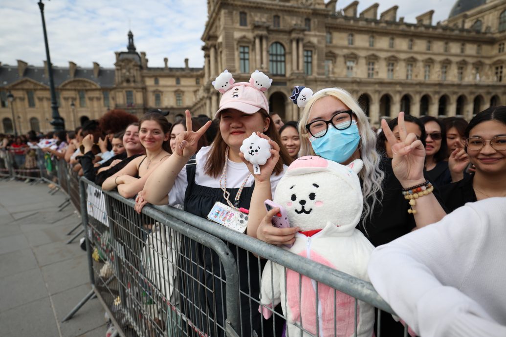 巴黎传递圣火紧张 Jin感谢粉丝鼓励