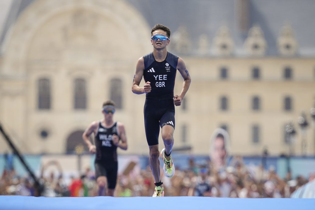 巴黎奥运会铁人三项| 法国夺女铁人金牌 中英混血称霸男子组