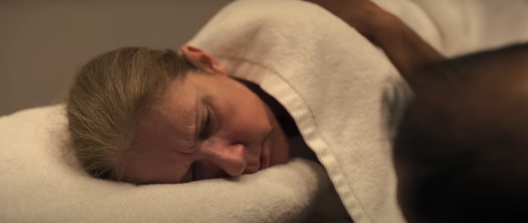 席琳狄翁患“僵硬人症候群” 非毒疫苗酿的祸