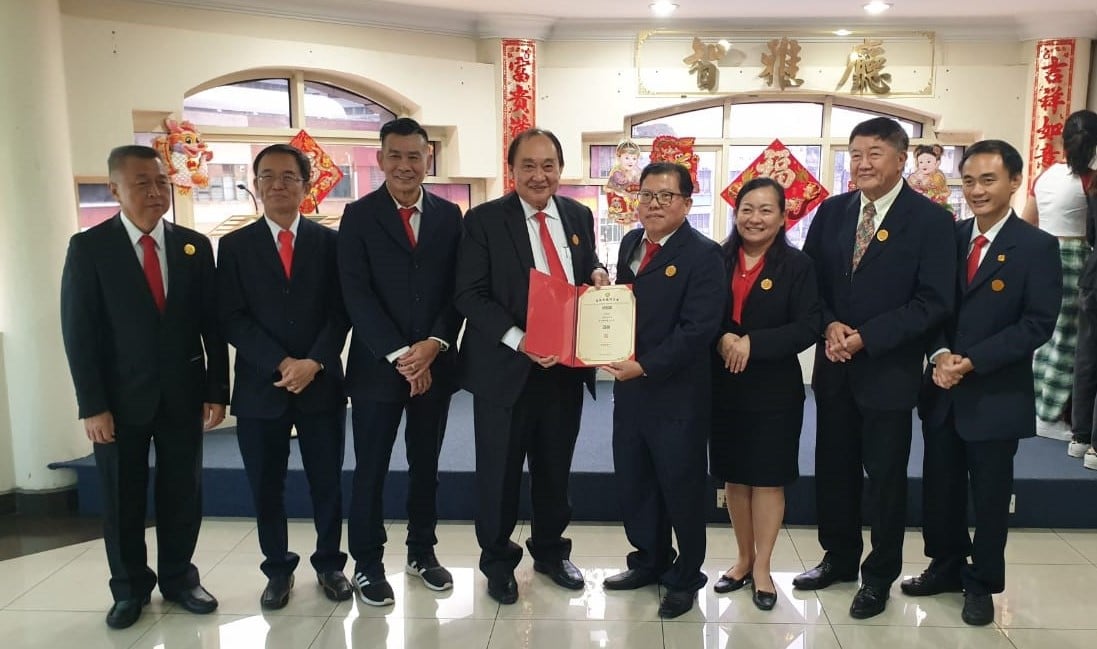 总会主催:《8天7夜中国庄严宗亲寻根谒祖旅游团》,获得非常热烈的反应