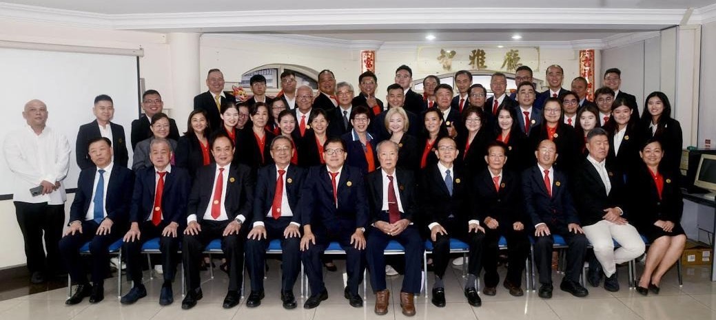 总会主催:《8天7夜中国庄严宗亲寻根谒祖旅游团》,获得非常热烈的反应