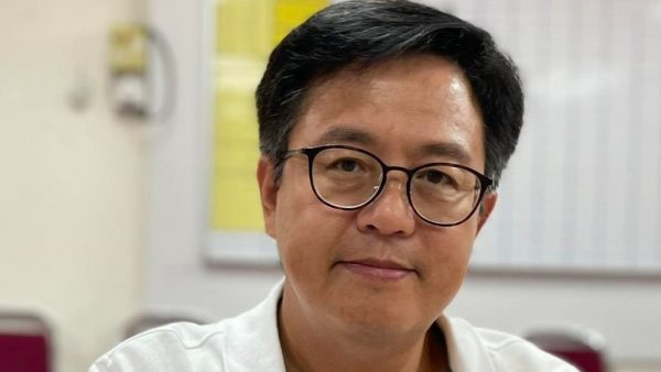 批被弃残奥运动服设计师没商业操守 颜炳寿“非因谁是谁家妹子问题”