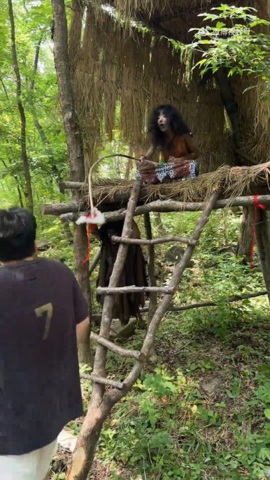 拚盘已签)辽宁景区月薪5000招全职「野人」 每日吓游客