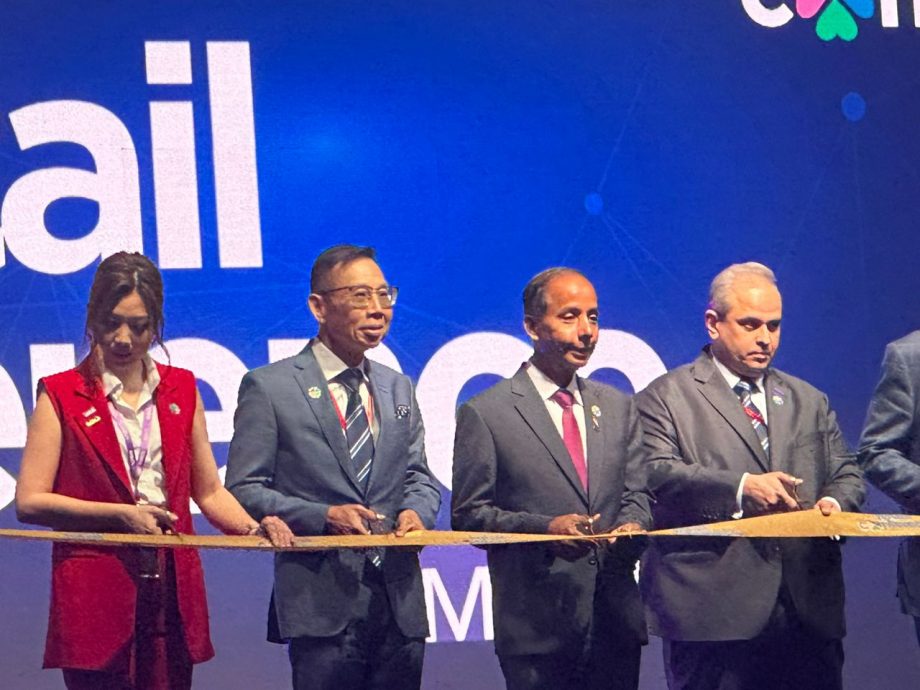 政府已落实多项改革许时证明 古拉:10月提呈国会服务法