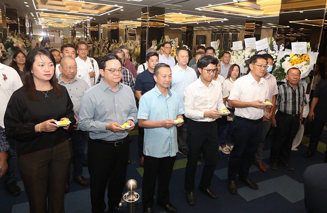 敦曾永森丧礼/张盛闻:明举行马华盖党旗仪式/感谢曾永森