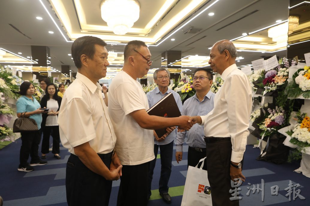 敦曾永森丧礼/马吉德缅怀曾永森:奠基马中关系/国家巨大损失