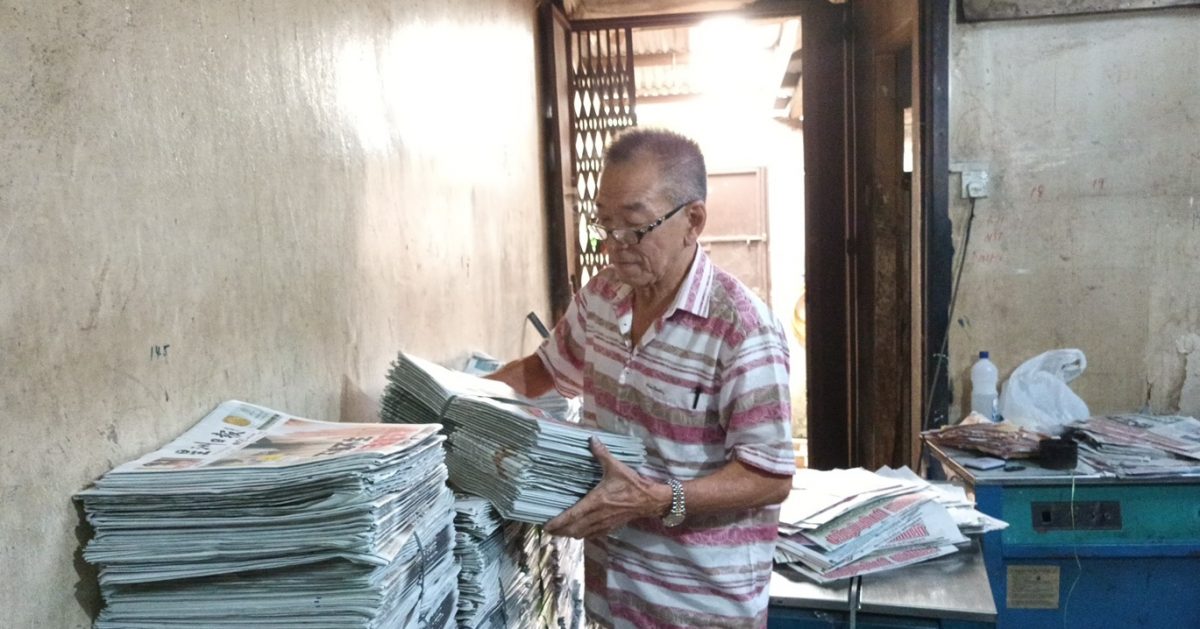 柔:报庆特辑:封面:新山场:派报人说故事:星洲日报等华文报如华社的根 陈成华:需要大家一起守护