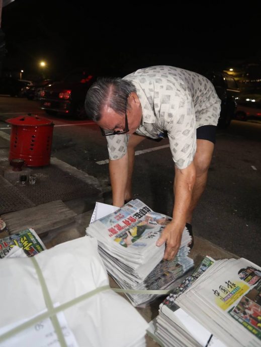 柔:报庆特辑:新山场:派报人说故事:陈明:学校订购华文报 助学生从小养成阅报习惯