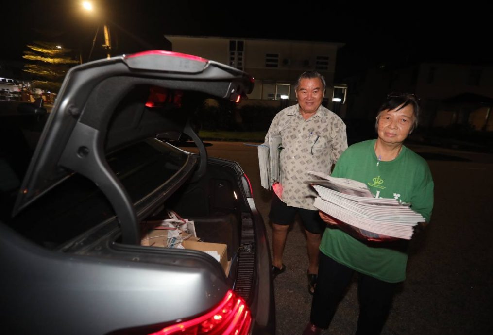 柔:报庆特辑:新山场:派报人说故事:陈明:学校订购华文报 助学生从小养成阅报习惯