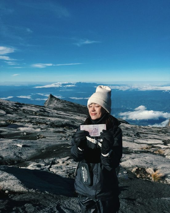 梁祖仪成功攻顶神山 开心30岁前完成不可能