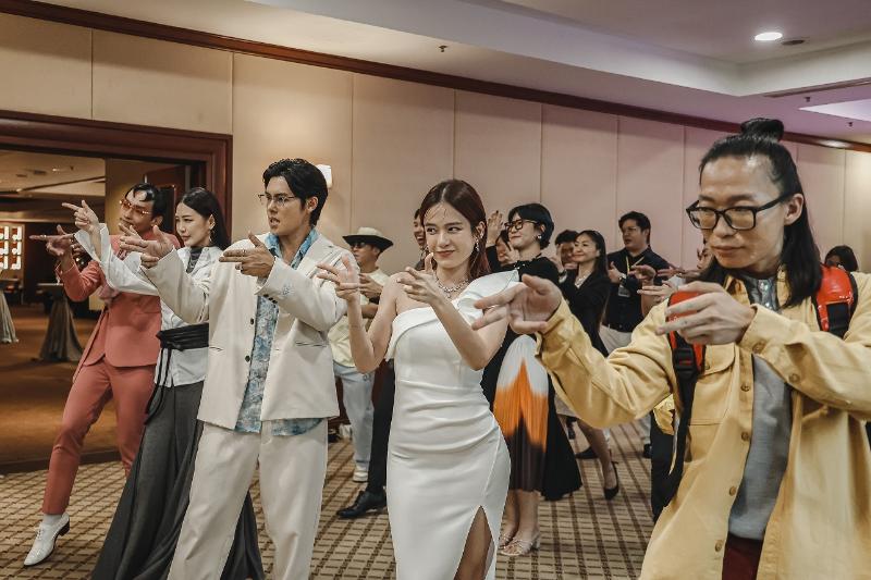 梁祖仪成功攻顶神山 开心30岁前完成不可能