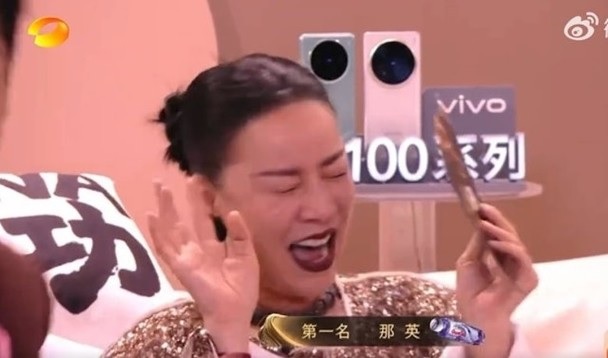 歌手2024|那英首夺第1决赛争歌王 飙泪亏评审终于有良心