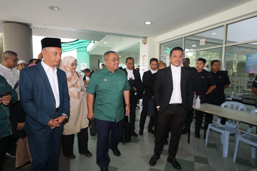 沙努西煽动案开审