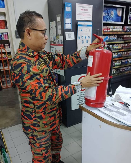 消拯局：确保数量足可使用 查全霹油站灭火器