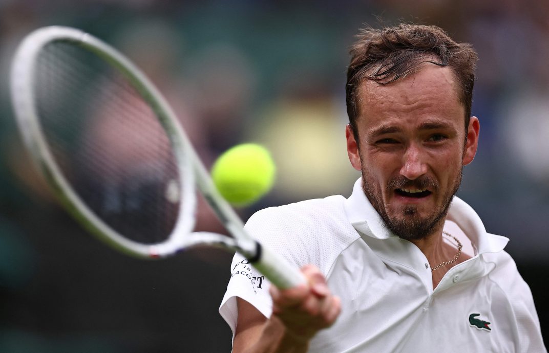 温网公开赛| 男单世界第1辛纳出局  梅德维德夫4强斗阿卡