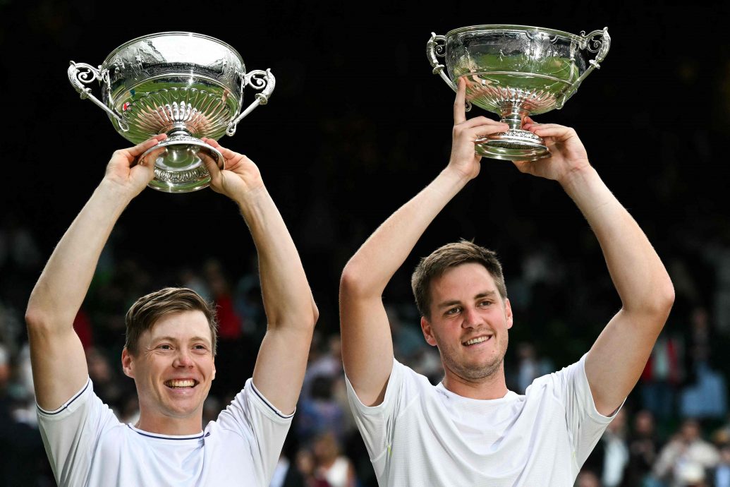 温网|追随已故恩师诺沃特娜脚步 克雷吉茨科娃封后泪奔